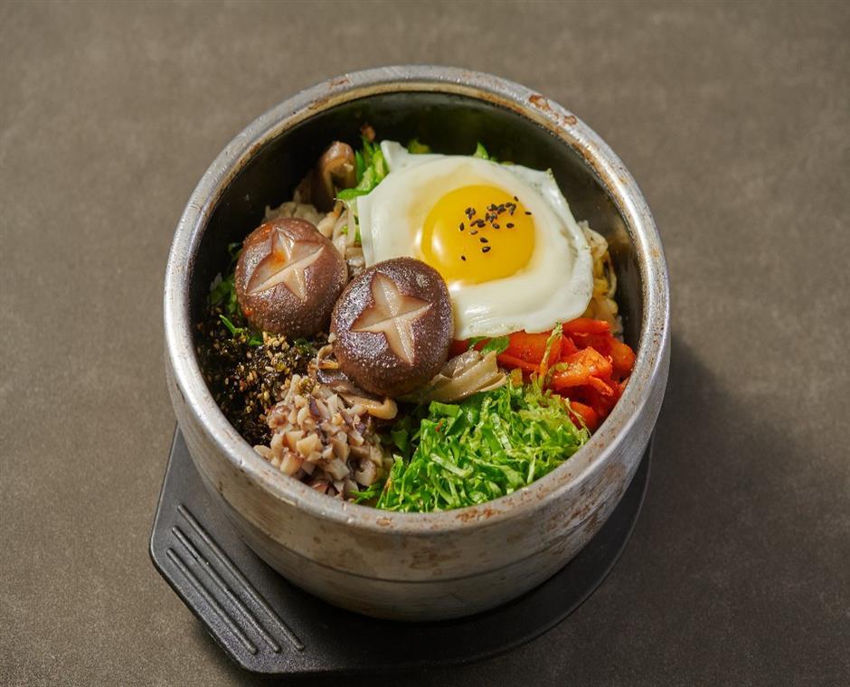 周二 菌香石锅拌饭